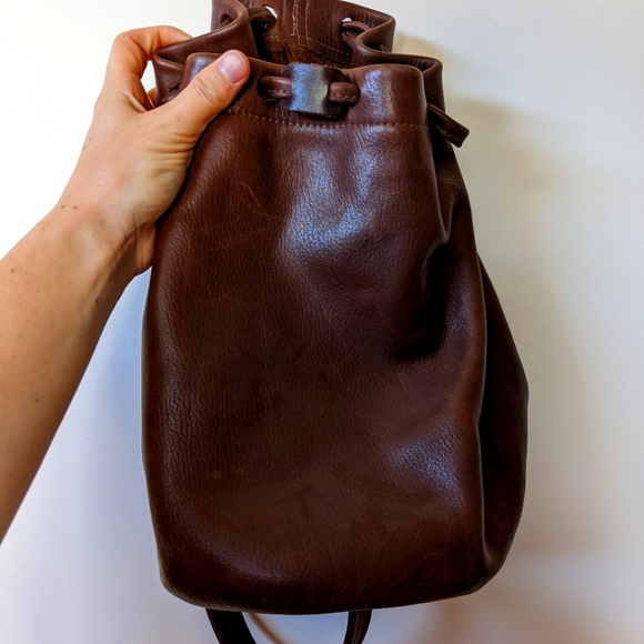 Handmade in Canada Leather Bucketbag - Picture 1 of 2